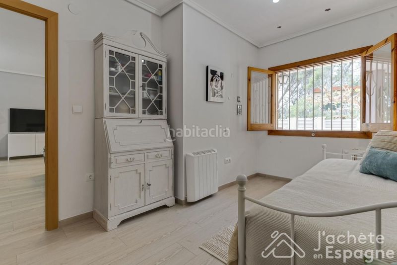 Foto 91bc4340-c580-4881-aab8-1b0a4137e1b0. Casa amb aparcament piscina a La Cañada Paterna