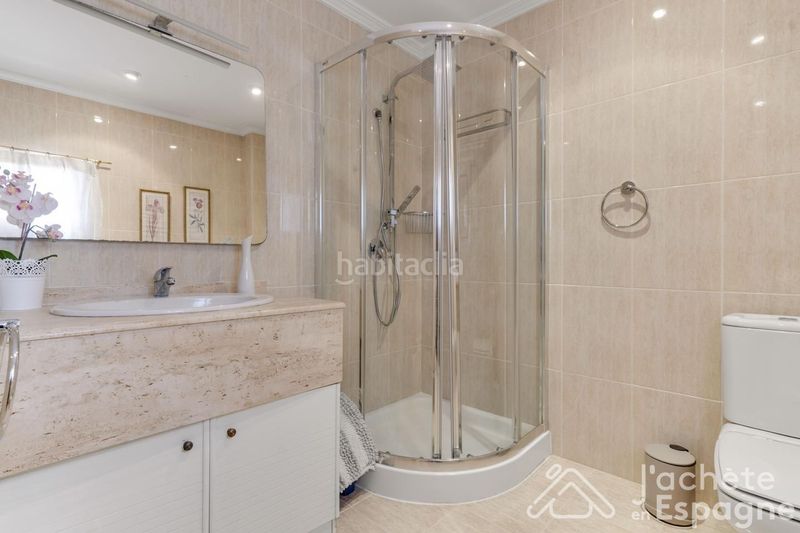 Foto d303bbc1-8cda-4e81-8617-2aa5ccf40f60. Casa amb aparcament piscina a La Cañada Paterna