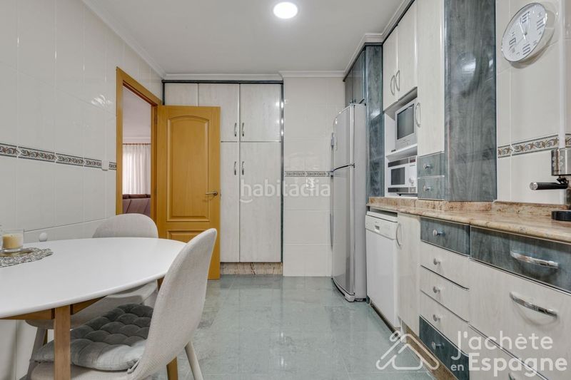 Foto e9ffa991-8941-43a6-8ec5-1bef58f4e105. Casa amb aparcament piscina a La Cañada Paterna