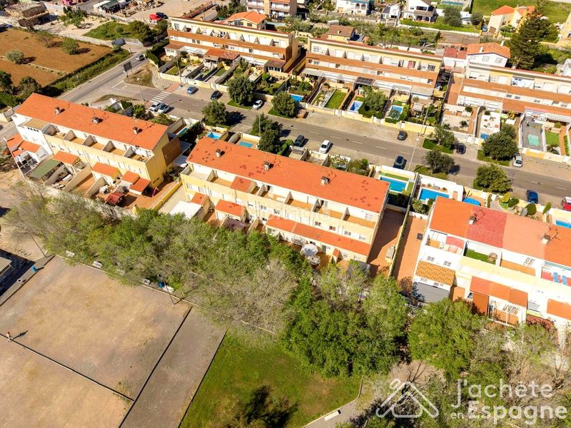 Foto 493f94a0-47e3-4819-a850-1c7d4a694955. Casa adossada amb aparcament a Papa Luna - Platja del Gurugú Benicarló