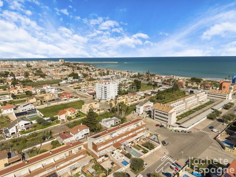 Foto fe0e84f9-9db9-48db-ad34-2a9cea62d4e7. Casa adossada amb aparcament a Papa Luna - Platja del Gurugú Benicarló