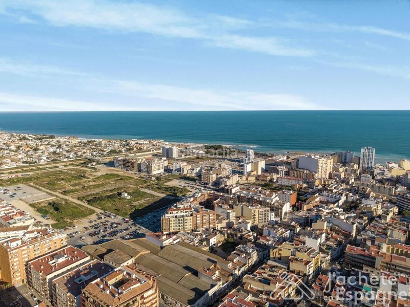Foto ffb75be6-7058-488c-944f-95b779b4049c. Àtic amb calefacció aparcament a Casco Urbano Vinaròs