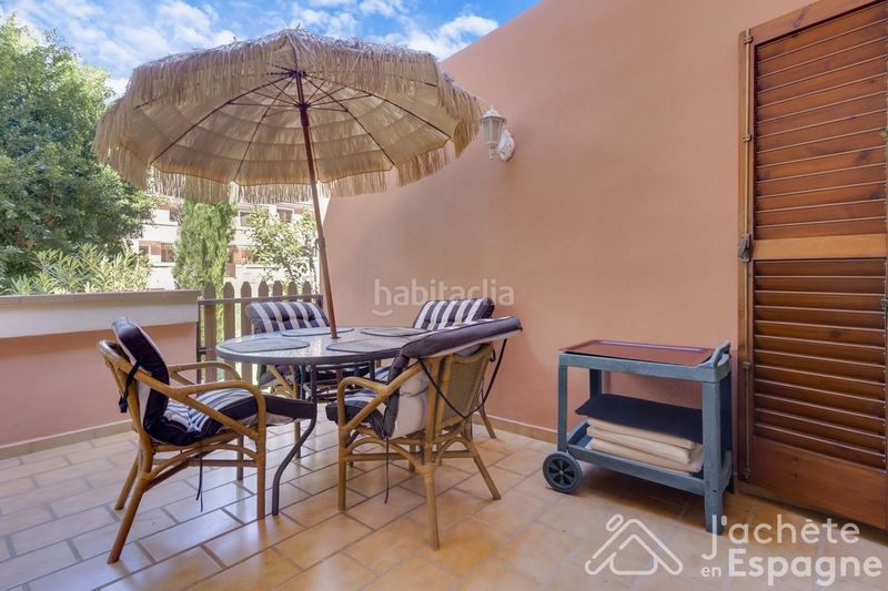 Foto 04fe0061-4e26-415d-be06-c19e58b51c22. Casa aparellada amb calefacció aparcament piscina a Paterna