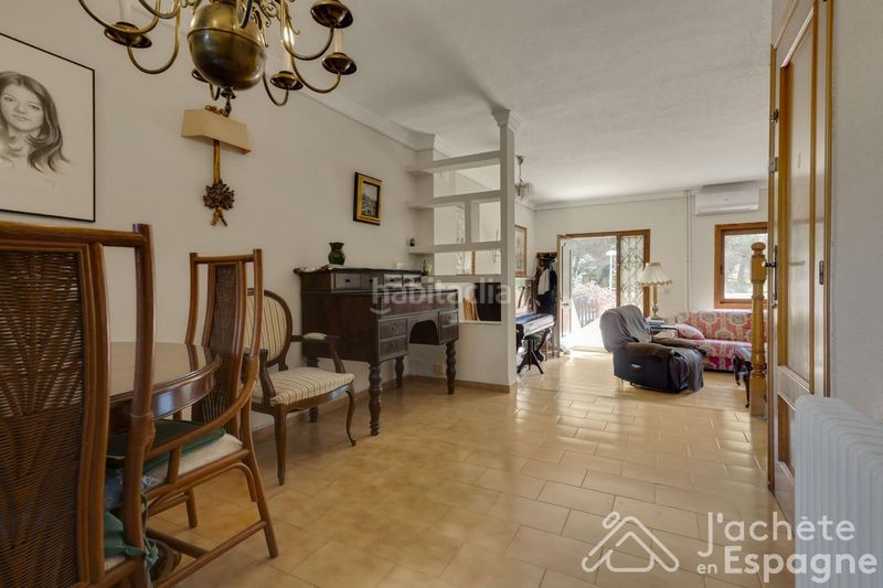 Foto 0922c84c-30a1-4055-9af9-15bc6d8c6fa9. Casa aparellada amb calefacció aparcament piscina a Paterna