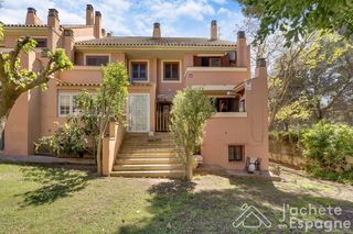 Casa a La Cañada. Exclusivo chalet pareado