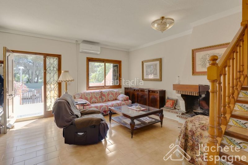 Foto 641f97e8-6616-421a-8594-e3306d38dd5b. Casa aparellada amb calefacció aparcament piscina a Paterna