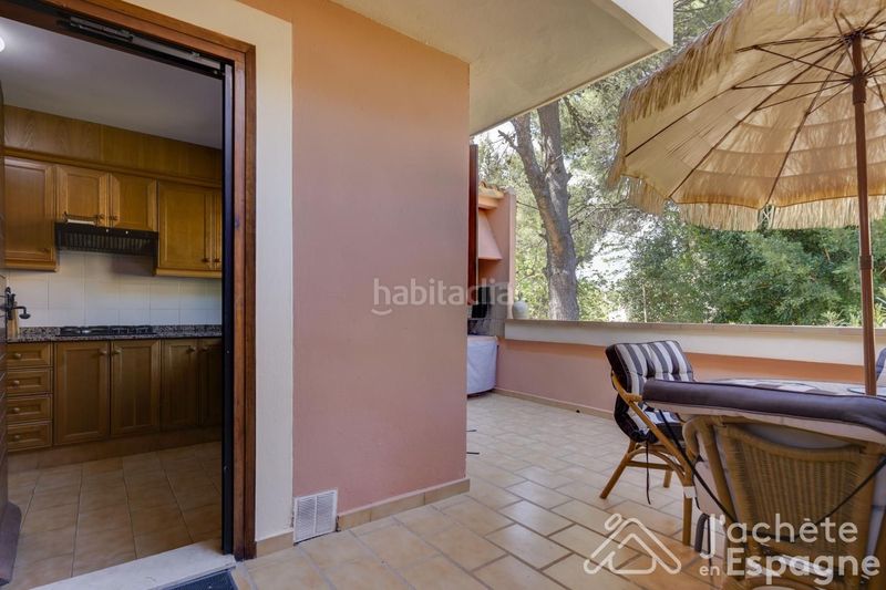 Foto c0b44a3c-b42b-4054-8ee1-225831ae8cdf. Casa aparellada amb calefacció aparcament piscina a Paterna