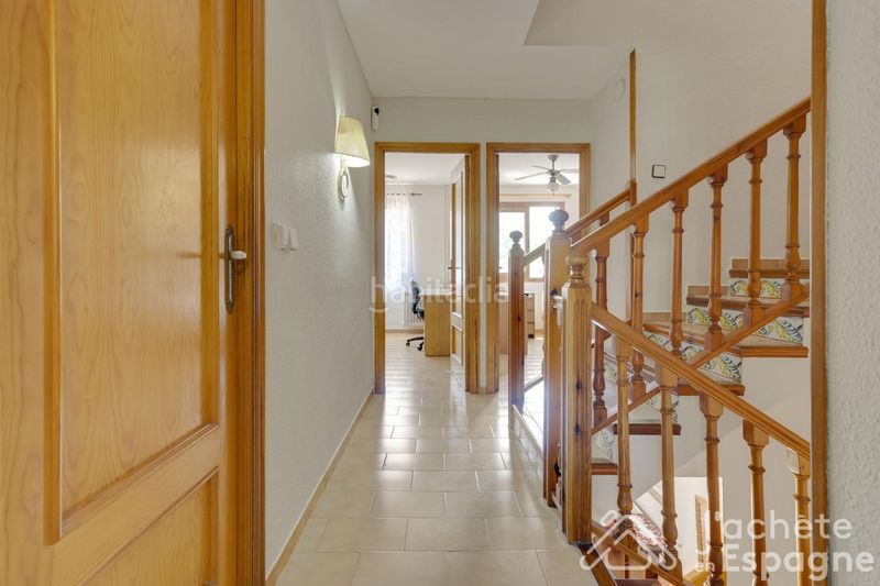 Foto cd996688-f2c6-4c55-8d7f-a7e201049aa8. Casa aparellada amb calefacció aparcament piscina a Paterna