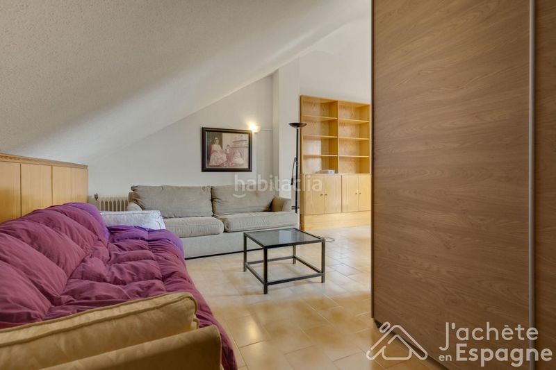 Foto dd86eb76-571f-4f02-b6a2-2e2552b53f4c. Casa aparellada amb calefacció aparcament piscina a Paterna