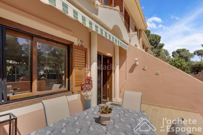 Foto ebd295f8-b6c2-46f1-886a-9aabdc268b3b. Casa aparellada amb calefacció aparcament piscina a Paterna