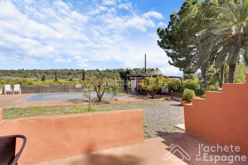 Foto a0de5ae9-0189-4b9d-863d-b845281830b9. Casa amb aparcament piscina a Centro-El Castillo Sagunt