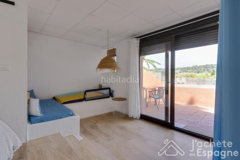 Foto b42d7842-301e-4b0d-8954-0267490b0bbc. Casa amb aparcament piscina a Centro-El Castillo Sagunt