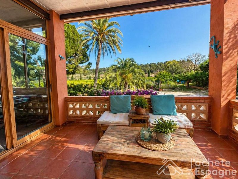 Foto c680a99a-8fd7-406e-bdfd-53f8c9a5ab4d. Casa amb aparcament piscina a Centro-El Castillo Sagunt