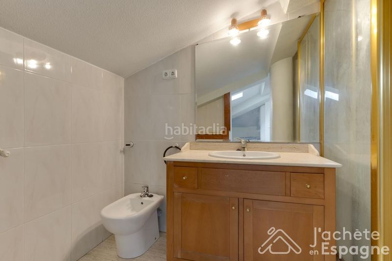 Foto 1a2d657f-0c23-4054-acbf-223e85384000. Duplex con riscaldamento parcheggio in La Creu del Grau Valencia