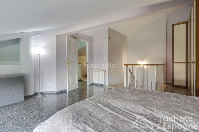 Foto b9c6b01a-c78e-45b8-ac6c-f4a077d4a4ec. Duplex con riscaldamento parcheggio in La Creu del Grau Valencia