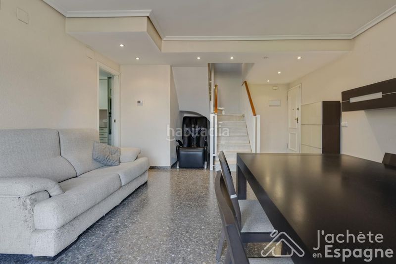 Foto d7fe3a04-a29e-496c-80d7-13ac36253cda. Duplex con riscaldamento parcheggio in La Creu del Grau Valencia