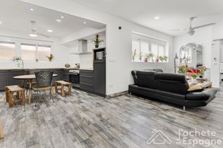 Piso  Teodor llorente. Piso único en aldaia amplio, luminoso y con doble acceso