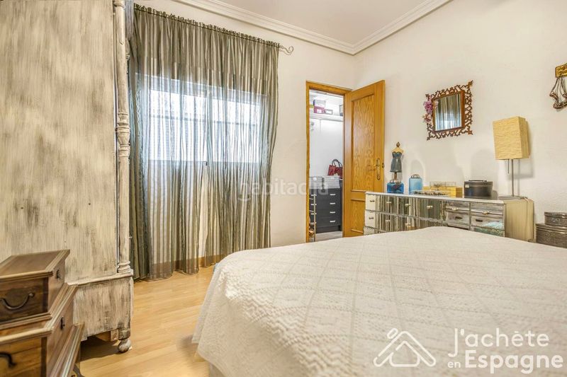 Foto 0aa93375-e124-40c8-bd2b-71d18d965880. Pis a Mercado Alicante