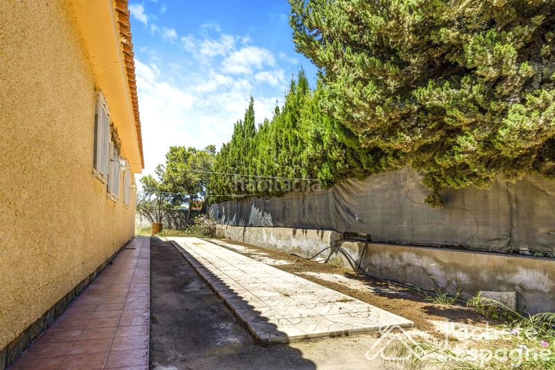 Foto cef30499-1526-4799-b238-539b4e5453f3. Casa amb aparcament a Bonalba-Cotoveta Mutxamel