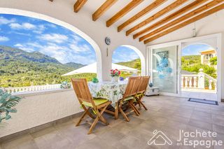 Casa  Riu girona. Chalet en pedreguer