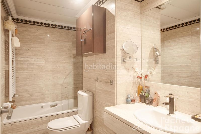 Foto a591f6fb-09ed-420e-8b50-512c411d0af1. Triplex avec chauffage parking piscine dans Legazpi Madrid