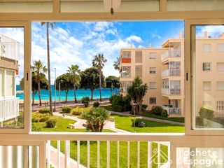Apartament  Estel. Piso en primera línea de playa en el paseo marítimo de cambrils