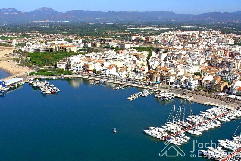 Foto b948501e-bed8-456c-93ab-e60a19afcdbe. Apartament amb aparcament a Cambrils port Cambrils