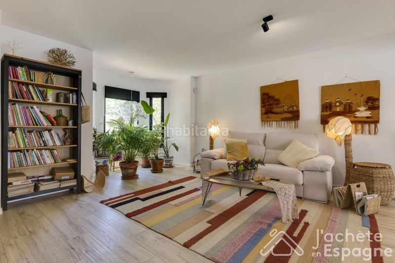 Foto 4884bcb2-c644-41b7-a2f7-d5b9e148e84f. Casa amb piscina a Riba - roja de Túria