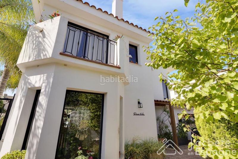 Foto de7666b8-2793-485d-b82d-9f47550d29ee. Casa amb piscina a Riba - roja de Túria