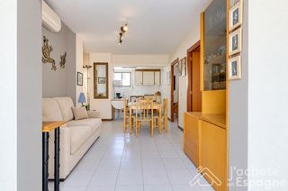 Pis  Passeig marítim del mediterrani. Encantador apartamento en primera línea