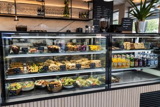 Traspàs Local Comercial a Exposició. Traspaso de cafetería mestalla