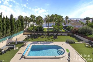 Maison  Avilés. Chalet en torrevieja  la siesta