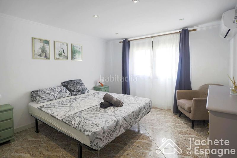 Foto b51dd3e2-4929-46fb-8ec6-42b96de79479. Casa amb aparcament piscina a Zona Carrefour - Urbanizaciones Torrevieja
