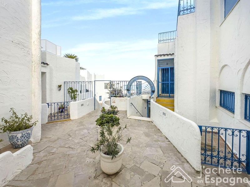 Foto 5c1d7a5a-1f30-477c-9a85-acd8fa6f6b71. Tríplex amb aparcament piscina a Las Atalayas-Urmi-Cerro Mar Peñíscola