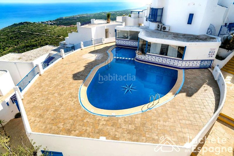 Foto 8a932b9f-df1f-4af7-a73a-355543c6e72a. Tríplex amb aparcament piscina a Las Atalayas-Urmi-Cerro Mar Peñíscola