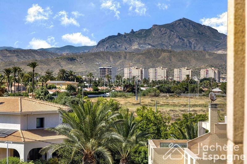 Foto d511a479-d2bb-455c-a4fb-c7208acc4be7. Pis amb aparcament a Playa Muchavista Campello (el)