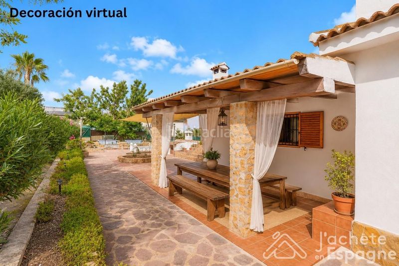 Foto a96d389a-a2a6-42c9-890d-640a82c8b877. Maison avec parking piscine dans Los Pinares-La Masia Bétera