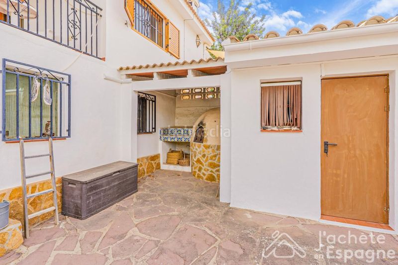 Foto bcacb8fc-9077-4c86-83fe-9483a6508fd4. Maison avec parking piscine dans Los Pinares-La Masia Bétera