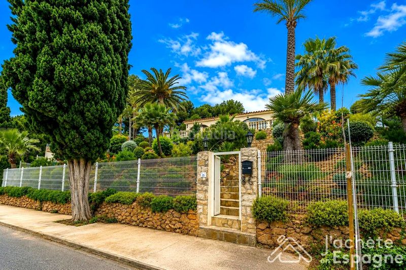 Foto c075f298-2671-4057-a8d7-ef050890ec07. Casa amb aparcament piscina a Alcossebre