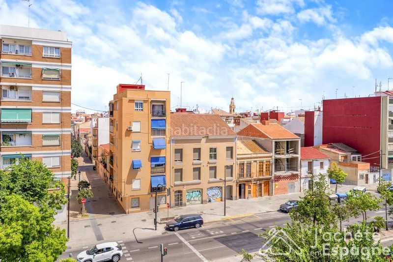 Foto d2daf7e3-8cf4-4cd9-a8e9-97fd89b0feba. Pis a Beteró Valencia