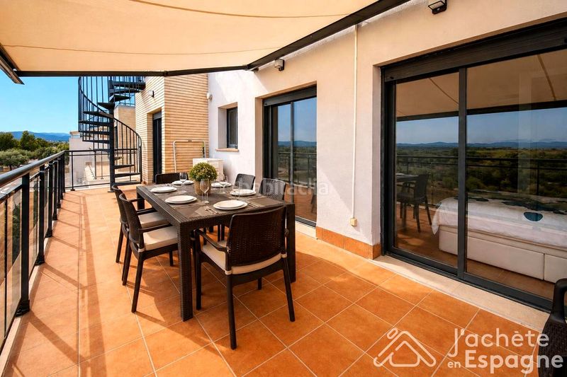 Foto bcf0cd65-e073-42fd-980f-b91e8d24cd5c. Duplex con parcheggio piscina in San Jorge