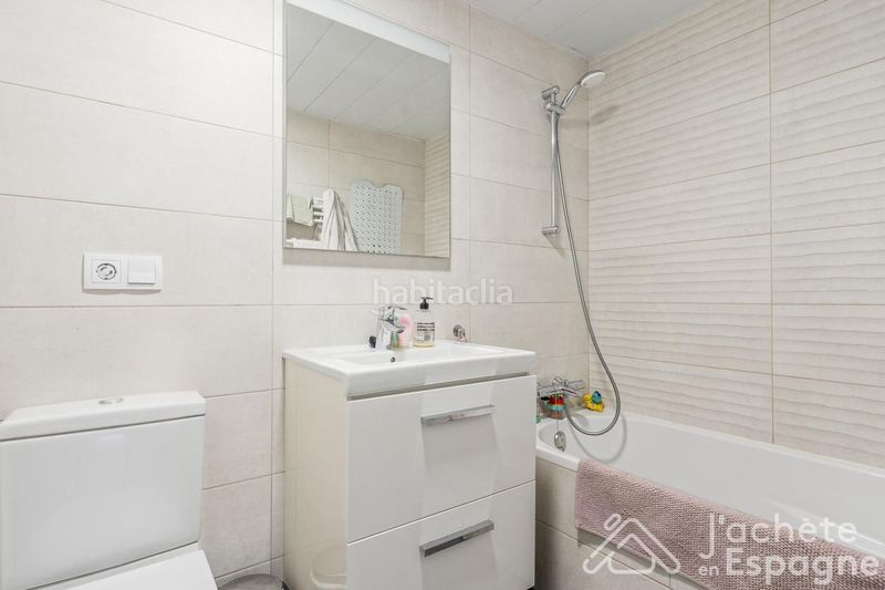 Foto 123ce2f8-418d-4f7e-a011-a124d1be68f5. Pis amb aparcament a Rocafort