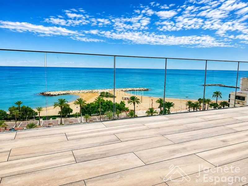Foto bd1a14de-c8ba-4147-93df-d9c1e80ade20. Pis amb aparcament piscina a Casco Urbano Vinaròs