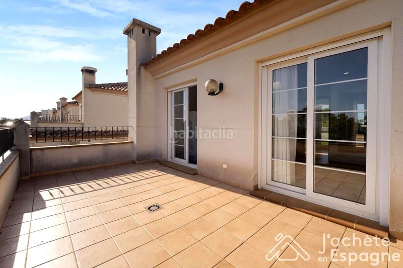 Foto 0864c4d8-c6e0-4531-9054-a63a3eb9cb05. Casa aparellada amb aparcament piscina a San Jorge