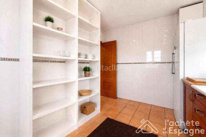 Foto 3c3a7463-6230-481a-b603-d6dce47ffc31. Casa aparellada amb aparcament piscina a San Jorge
