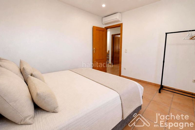 Foto 6b7d9c7f-9336-451a-9f0b-e5ce6e6c2ad9. Casa aparellada amb aparcament piscina a San Jorge
