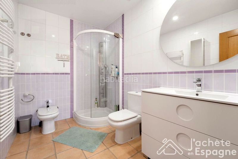Foto f4c648b3-ceee-405f-b33a-5cecd2d9cc34. Casa aparellada amb aparcament piscina a San Jorge
