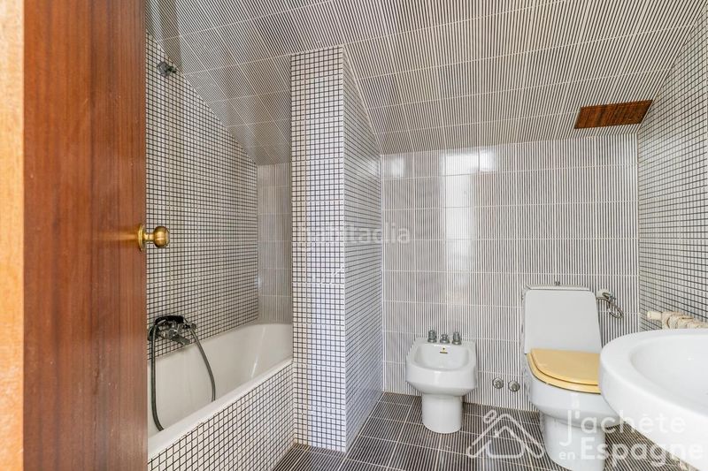 Foto c74f9fbf-5a55-426c-89e3-ebe685c56691. Casa amb aparcament piscina a El Bosque Chiva