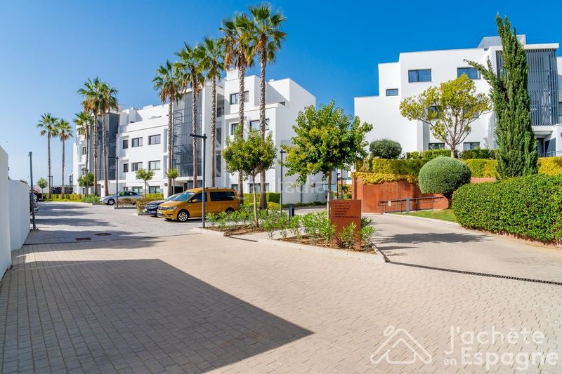 Foto ae2b7791-9115-4572-ab20-61732ec48cfd. Pis a avenida 8 de marzo 8 a El Higuerón Fuengirola