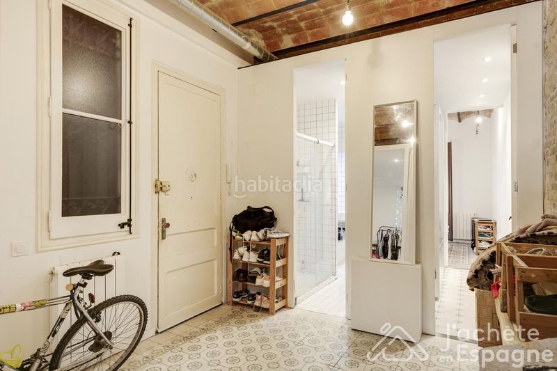 Foto 8e6127d9-6edc-4e51-a4ba-af312a305b58. Apartament a El Poble Sec - Parc de Montjuïc Barcelona
